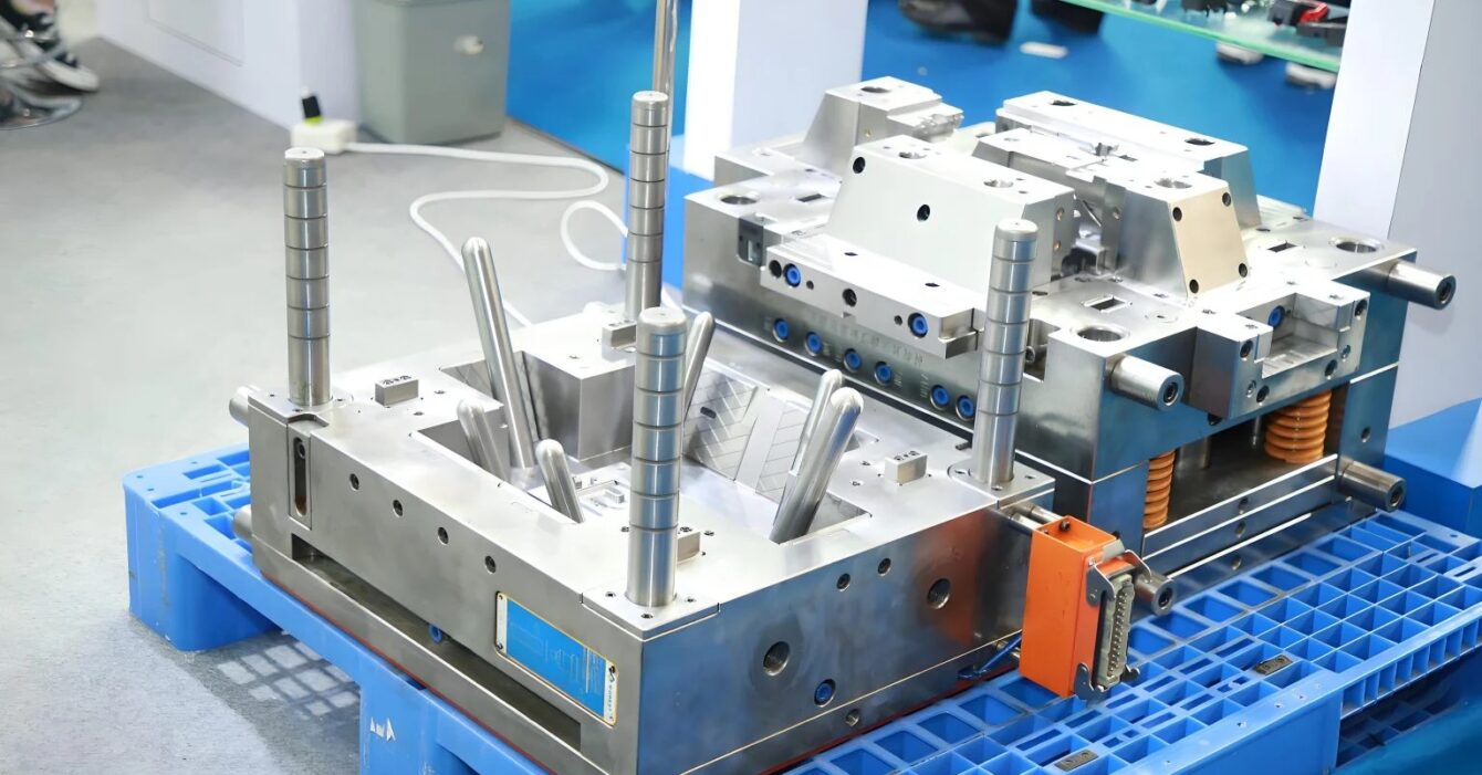 custom draft angle injection mold