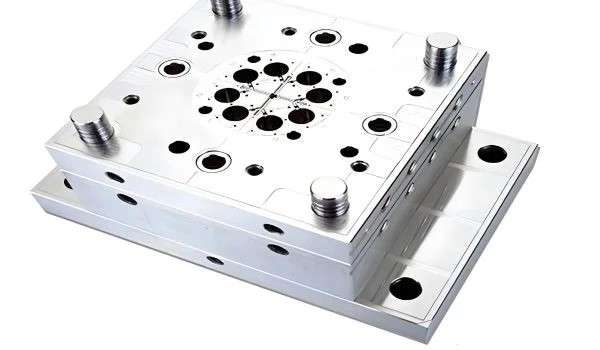 custom injection mold