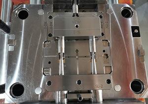 Custom Threaded Waterway Mold